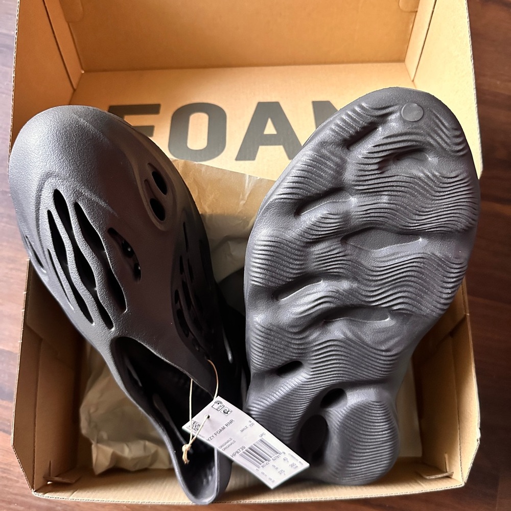 Yeezy foam Runner NWT